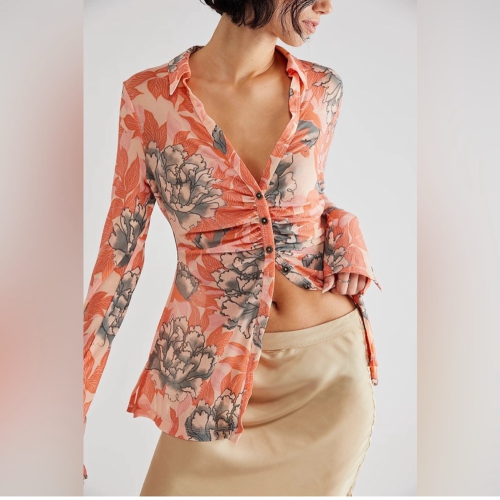 ❌SOLD❌FREE PEOPLE Lucky Shirt Ruched Floral Button Front, Large - Picture 1 of 14